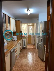 Royal Imobiliare-Inchiriere Apartament 4 camere-zona Vest - foto 3