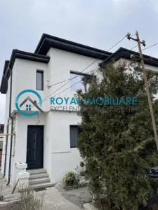 Royal Imobiliare - Vanzare apartament 3 camere zona Central - Ploiesti