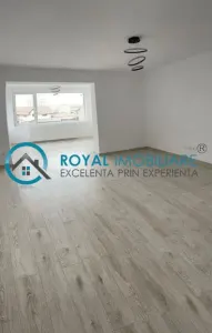Royal Imobiliare - Vanzare apartament 3 camere zona Central - foto 2