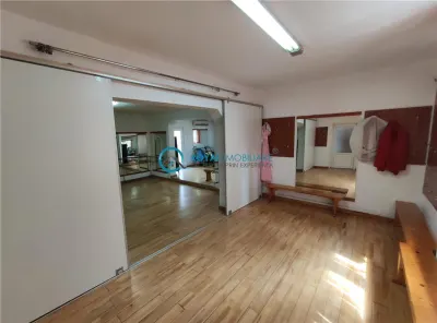 Royal Imobiliare - Inchiriere Vila zona Republicii - foto 5