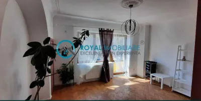Royal Imobiliare-Vanzare Apartament 3 Camere Zona Ultracentrala - foto 2