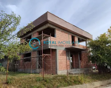 Royal Imobiliare-Vanzare Vila Zona Cocosesti - Cocosesti