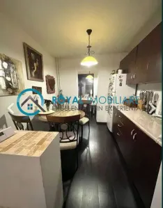Royal Imobiliare-Vanzare Apartament 3 Camere Zona Malu Rosu - foto 4