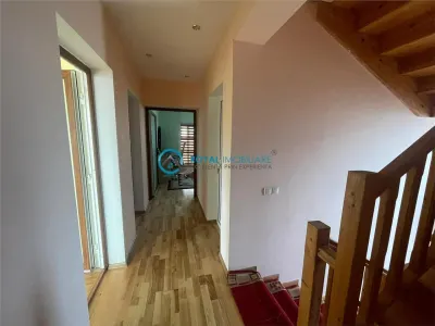 Royal Imobiliare-Inchiriere Vila Zona Aricestii Rahtivani - foto 22
