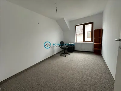 Royal Imobiliare-Inchiriere Casa Strejnicu - foto 4