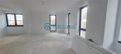 Royal Imobiliare - Vanzare apartament 4 camere, zona Sud - foto 12
