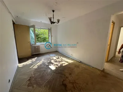 Royal Imobiliare - Vanzare apartament 3 camere zona Vest - foto 2