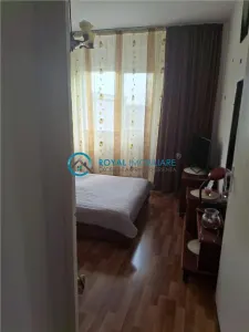 Royal Imobiliare - Vanzare apartament 3 camere zona Malu Rosu - foto 5
