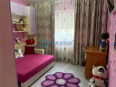 Royal Imobiliare - Inchiriere apartament 3 camere zona Marasesti - foto 5