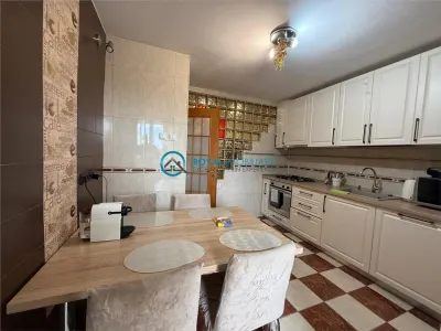Royal Imobiliare - Vanzare apartament  zona Piata Mihai Viteazu - foto 9