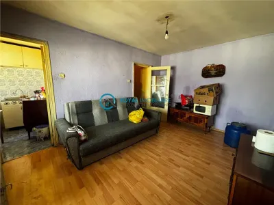 Royal Imobiliare - Vanzare garsoniera zona Mihai Bravu - foto 1