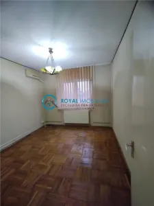 Royal Imobiliare - Vanzare apartament 4 camere zona Nord - foto 10