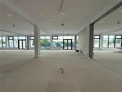 Royal Imobiliare - Inchiriere Spatiu Comercial Bucov - foto 1