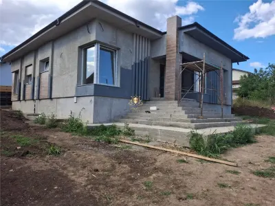 Casa pe parter  4 camere cu finisaje de lux- 5 drumuri Valea Adanca. Comision 0! - Iasi