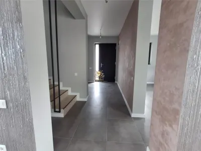 Casa de LUX construita si finisata impecabil!  Demisol-4 camere -3 bai- Bucium Visani.Comision 0!MUTARE IMEDIATA! - foto 15