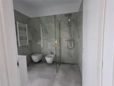 Casa de LUX construita si finisata impecabil!  Demisol-4 camere -3 bai- Bucium Visani.Comision 0!MUTARE IMEDIATA! - foto 18