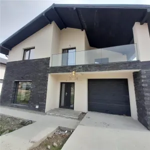 Vila eleganta cu beci si garaj centru Tomesti MUTARE IMEDIATA! - foto 1