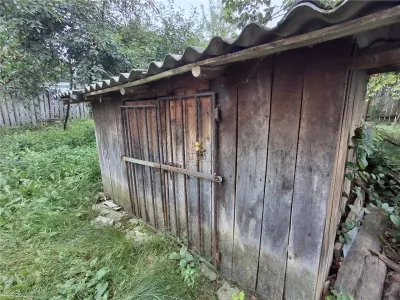 Casa cu 3 camere la 15 km de Iasi . 2450 m de teren cu vie. - foto 9