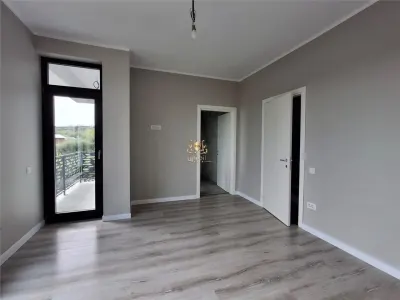 Casa de LUX construita si finisata impecabil!  Demisol-4 camere -3 bai- Bucium VisaniMUTARE IMEDIATA! - Iasi