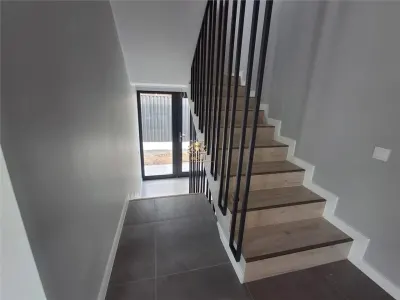 Casa de LUX construita si finisata impecabil!  Demisol-4 camere -3 bai- Bucium VisaniMUTARE IMEDIATA! - foto 23