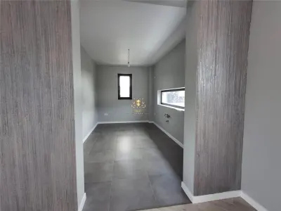 Casa de LUX construita si finisata impecabil!  Demisol-4 camere -3 bai- Bucium VisaniMUTARE IMEDIATA! - foto 8