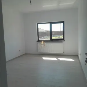 Casa parter Valea Lupului 800mp teren MUTARE IMEDIATA! - foto 7