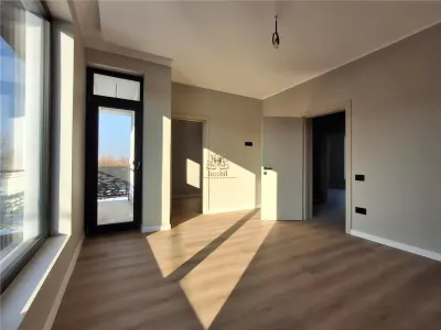 Casa clasa energetica A pompe de caldura cu panouri solare 3 dormitoare 2 bai dresing finisaje de LUX Miroslava centru!Tva inclus! Comision 0! - Iasi