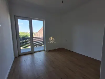 Casa 4 camere si 3 balcoane teren Visani ! - foto 1