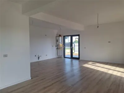 Casa parter la pret de apartament  Bucium -Visani! Mutare imediata! - foto 10