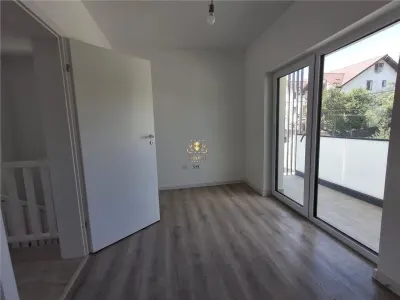 Vila moderna tip duplex demisol+parter+etaj Hlincea aproape de Mrea Cetatuia .Mutare Imediata!  tva inclus. - foto 11