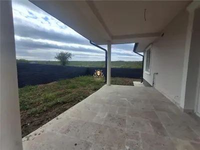 Casa parter la pret de apartament  Bucium -Visani! Mutare imediata! - foto 7