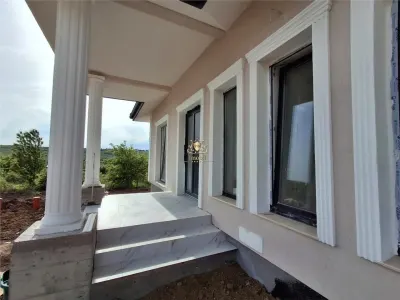 Casa parter cu 3 dormitoare si living  Bucium -Visani! comision 0% - foto 6