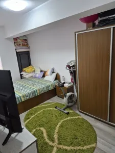 Apartament tip studio,Tractorul-Maurer, etajul 2,mobilat,parcare,129000 Euro - foto 4