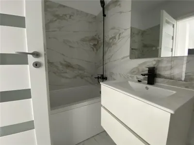 Giroc, apartament 2 camere, etaj 1, centrala proprie, parcare - foto 3