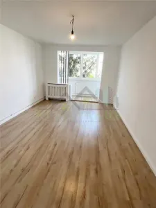 Apartament 2 camere decomandat etaj intermediar Astra - Brasov