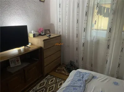 Apartament 2 camere , zona Inspectoratul Scolar , 54 mp , decomandat - foto 5