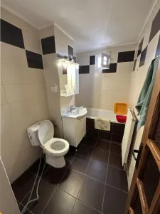 Decomandat, model mare cu 2 bai in zona Bucovina - foto 11