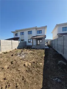 MOSNITA- ZONA EXCELENTA - TOATE UTILITATILE - - Mosnita Noua