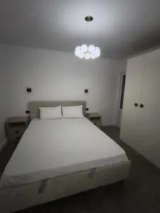 Apartament 2 Camere cu Parcare Inclusă â€“ Podu Ros, Etaj 2 - Iasi