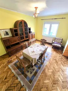O proprietate rara | Locuinta generoasa + spațiu comercial cu acces din strada - foto 5