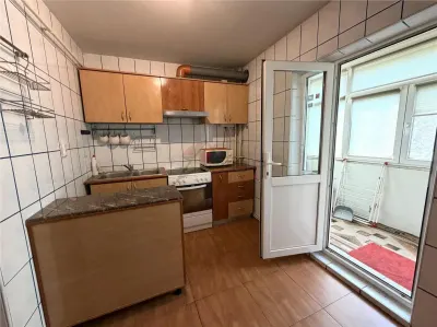 Apartament 3 camere decomandat, 2 bai, etajul 2- Nicolina - foto 7