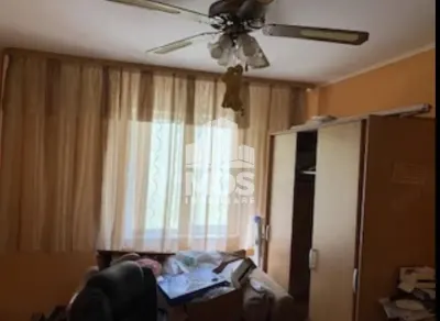 Decomandat la etaj 1 cu centrala propie in bloc anvelopat - Timisoara