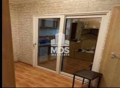 Decomandat la etaj 1 cu centrala propie in bloc anvelopat - foto 4