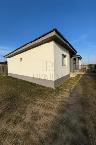 MOSNITA- PRET EXCELENT - SUPRAFATA BUNA - COMPARTIMENTARE AVANTAJOASA - foto 2