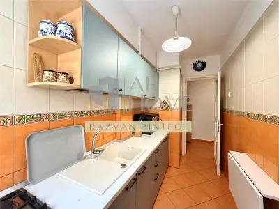 Inchiriere apartament 3 camere centrala termica, ultracentral Ploiesti - foto 9