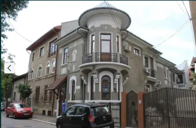 Inchiriere Vila 16 camere zona Pache Protopopescu Bucuresti - Bucuresti