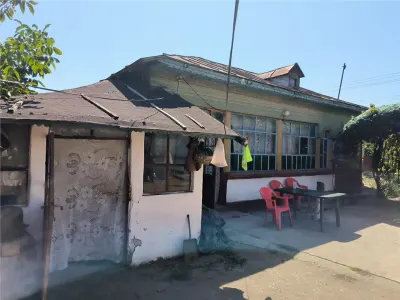 Casa de vanzare in sat Novaci , teren de 865 mp, acces asfaltat,Ocazie! - foto 4