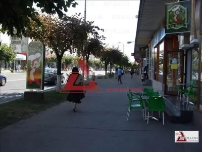 Vanzare spatiu Bacau. Ultracentral. Langa Prefectura - foto 3