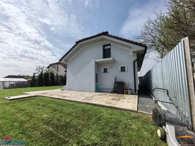 Vila impunatoare cu 6 camere spatioase in stil american - foto 13