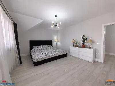 Vila impunatoare cu 6 camere spatioase in stil american - foto 15